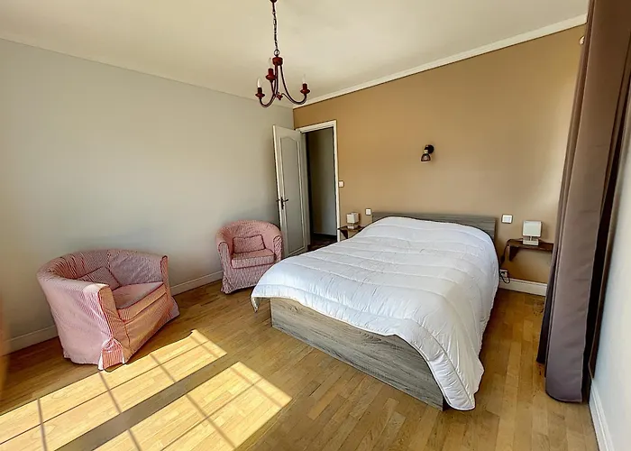 Maison Avec Jardin Près De La - Fr-1-361-560